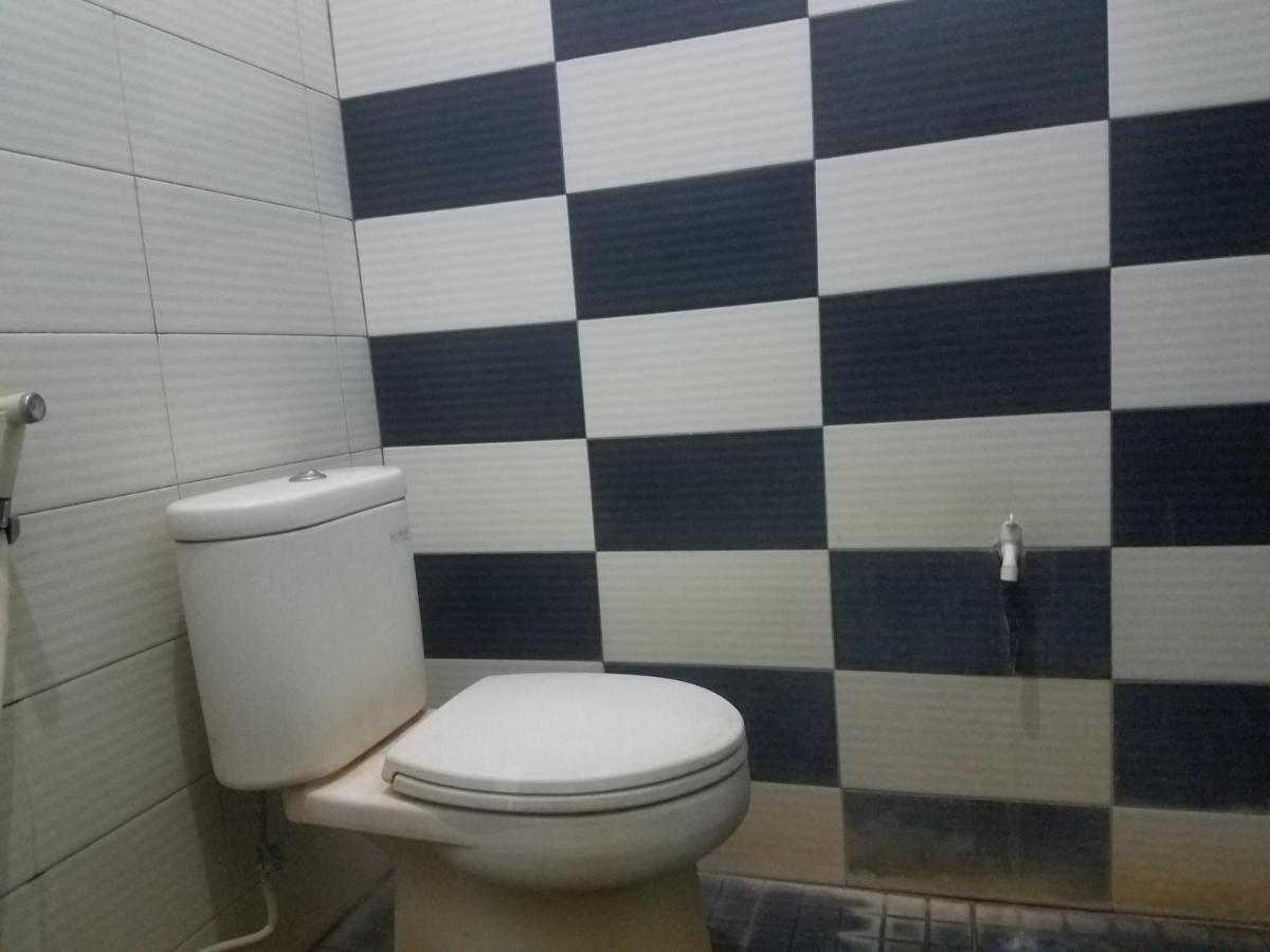 Cendrawasih Syariah Homestay Bandar Lampung Luaran gambar
